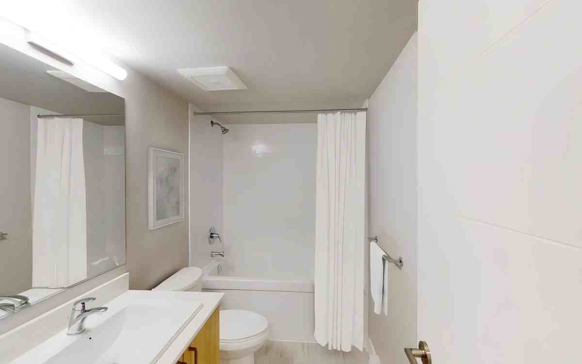 408 East Columbia Street - Photo 9