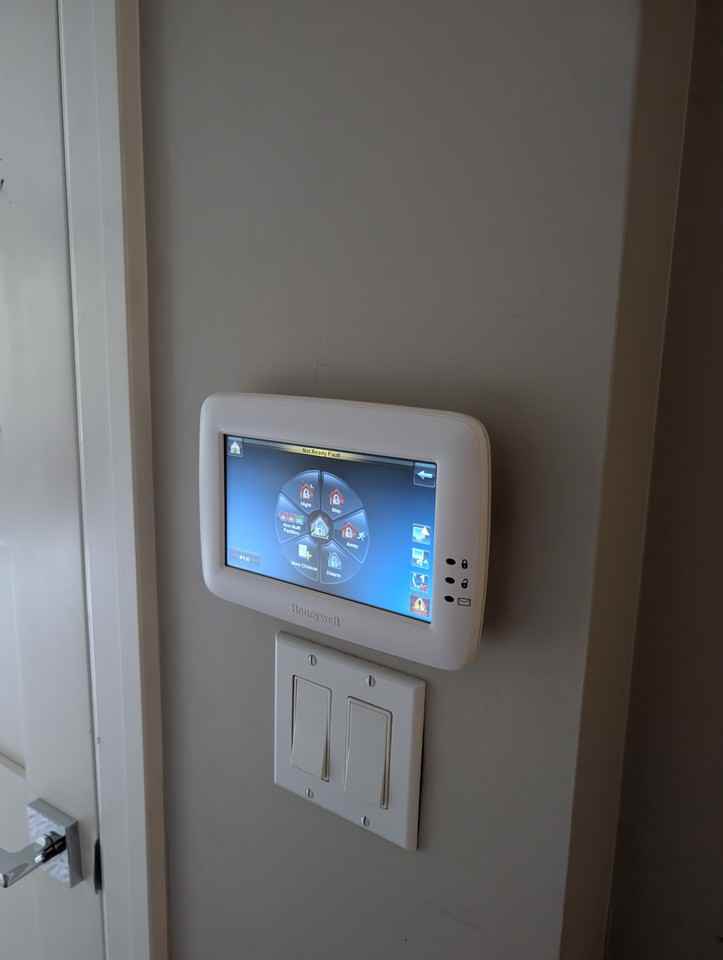 17558 18 Avenue - Photo 6 of 40