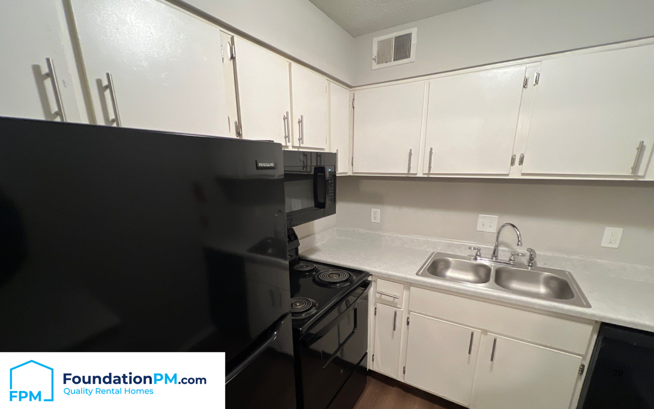 3949 Macon Rd #4 - Photo 4 of 15