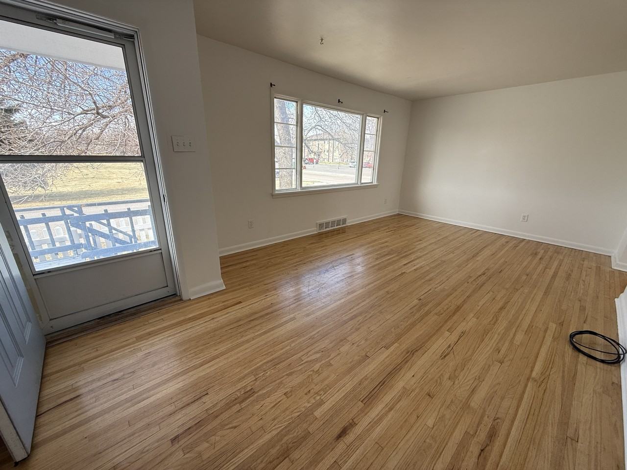 628 3rd Ave Nw #1 - Photo 3 of 29