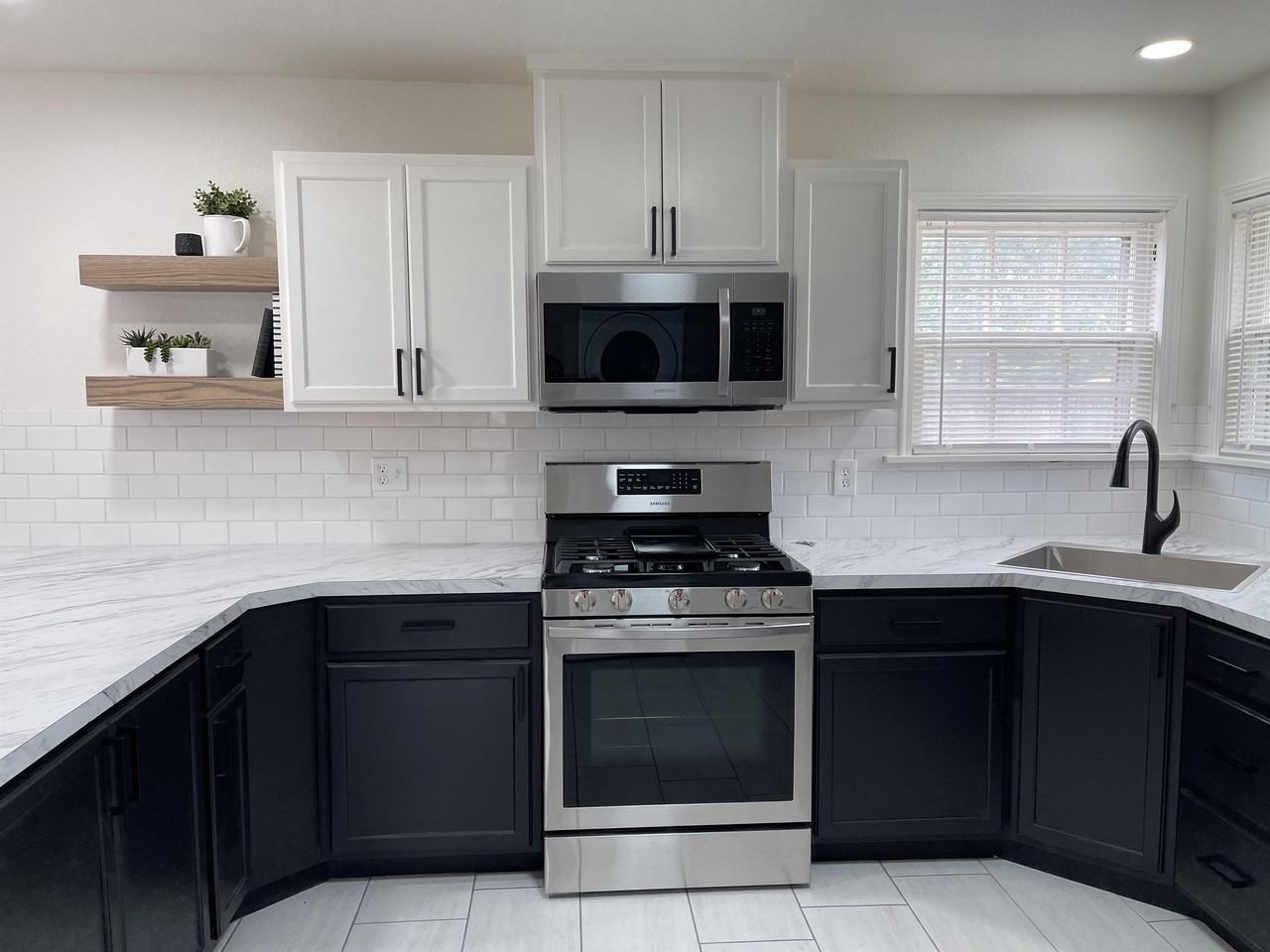 2608 31st St #1 - Photo 7 of 19