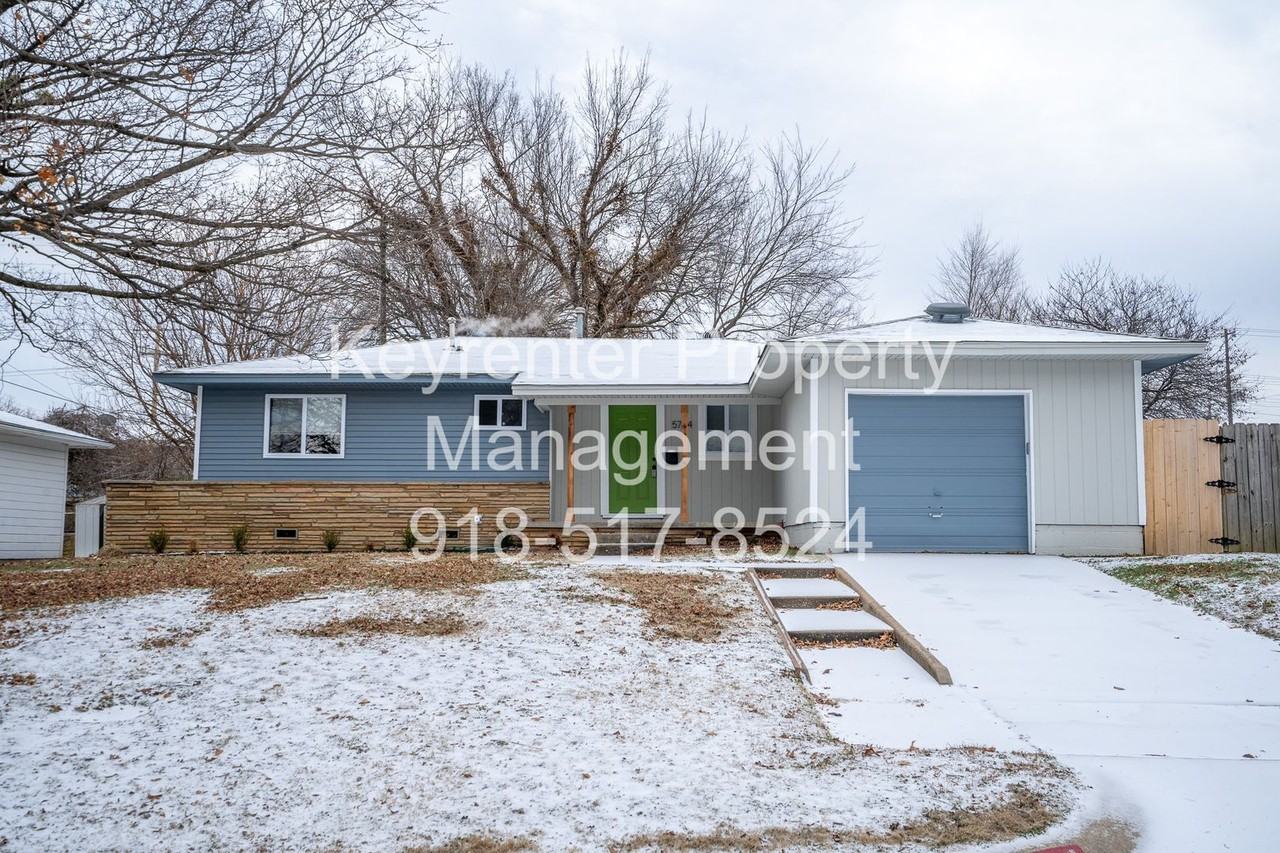 5704 E 30th Pl - Photo 2 of 14