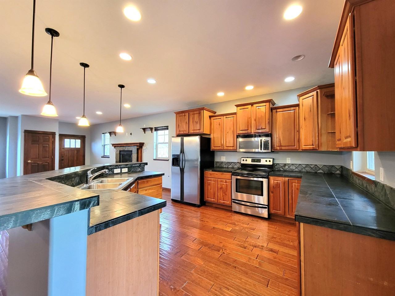 1624 Gale Ct #HOME - Photo 2 of 29