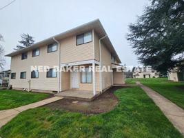 featured image of 2540 Lee St Se