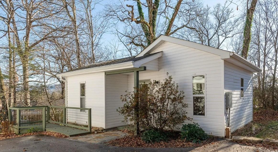 479 Probart St #1 - Photo 7 of 7