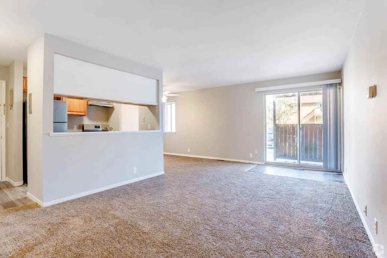 2430 Dexter Avenue - Mapleridge Apartments - 1 #1 - Photo 3 of 10