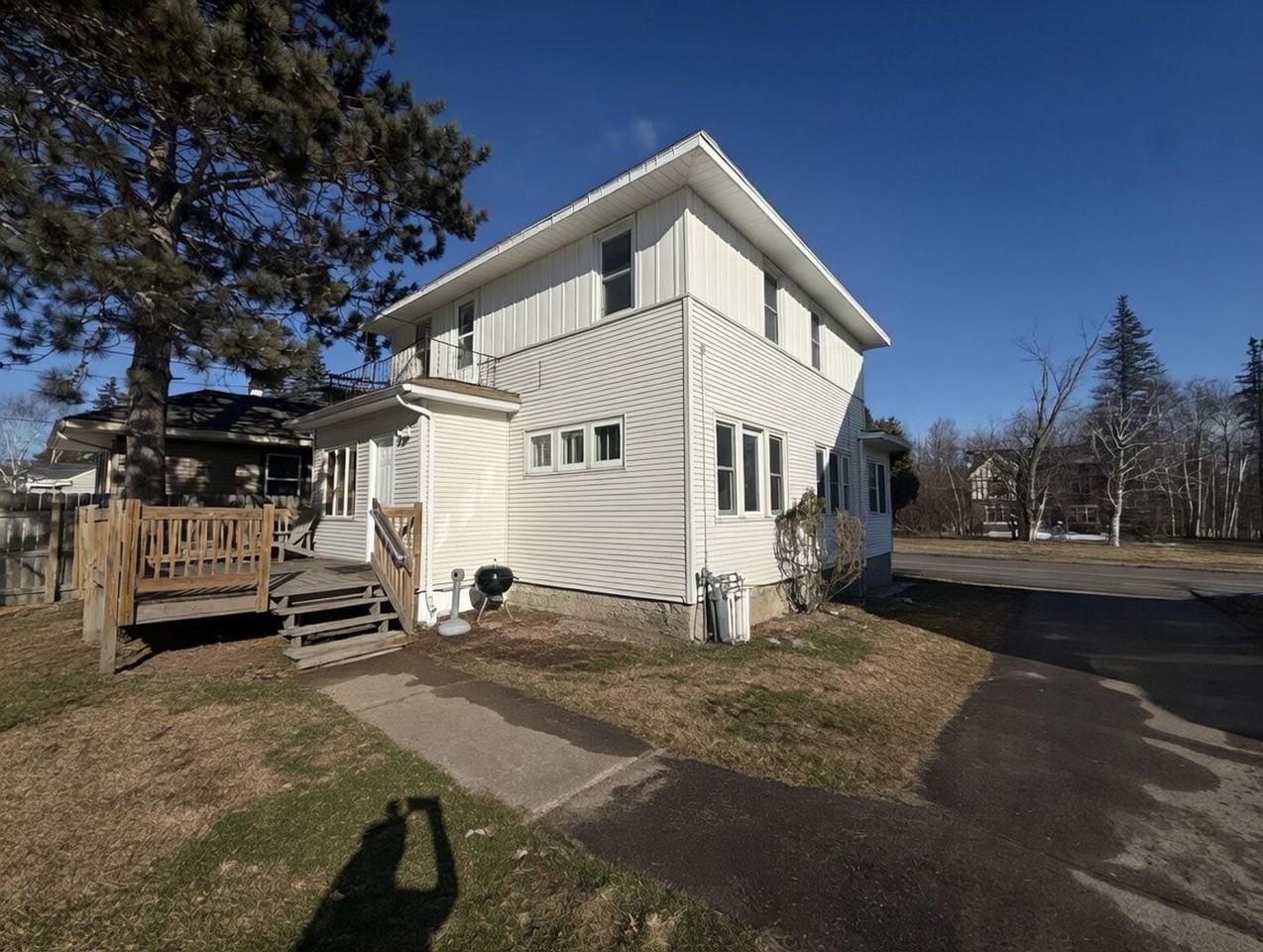 1729 Woodland Ave - Photo 2 of 18