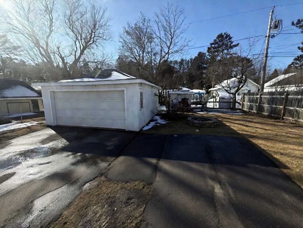 1729 Woodland Ave - Photo 3 of 18