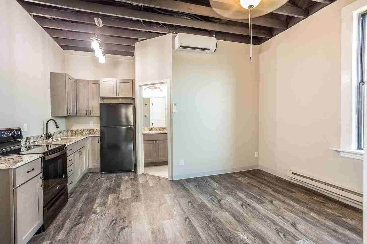 218 E Kemp Ave #2 - Photo 3 of 4