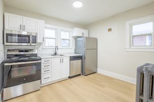 704 Elliott St E #5A - Photo 1 of 1