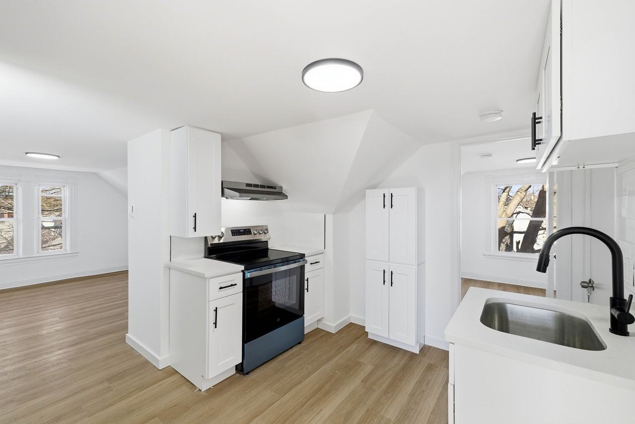 159 Connecticut Avenue #3rd Floor - Photo 3 of 28