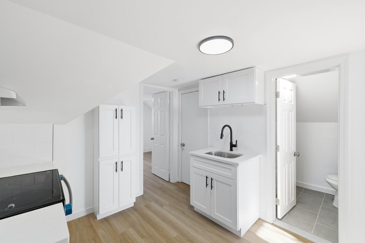 159 Connecticut Avenue #3rd Floor - Photo 5 of 28