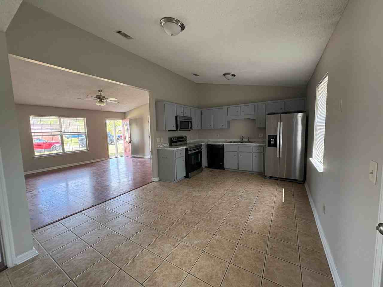 1456 Coalition Cir - Photo 4 of 11