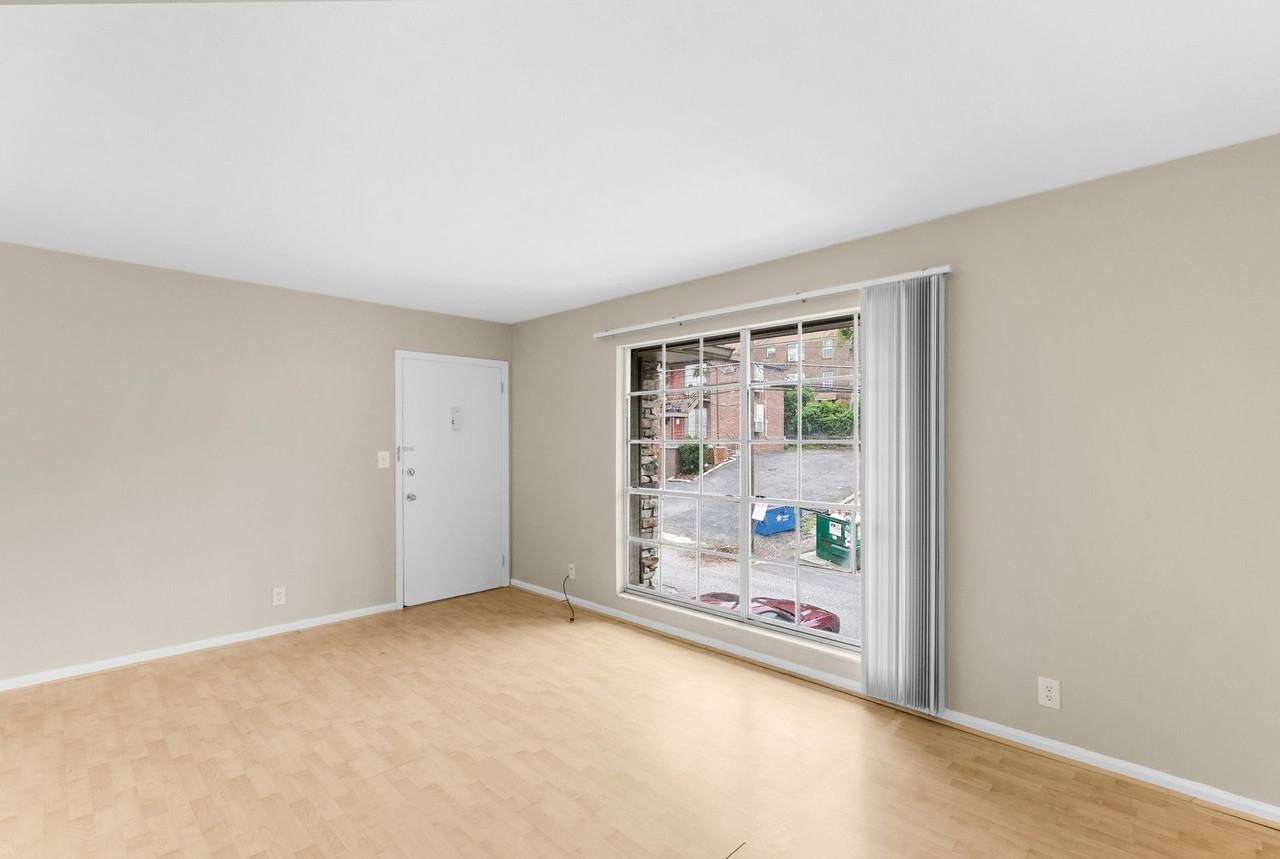 Clairview Apartments - Photo 4 of 9