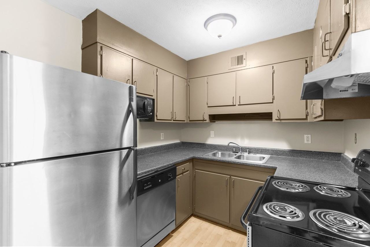 Clairview Apartments - Photo 7 of 9