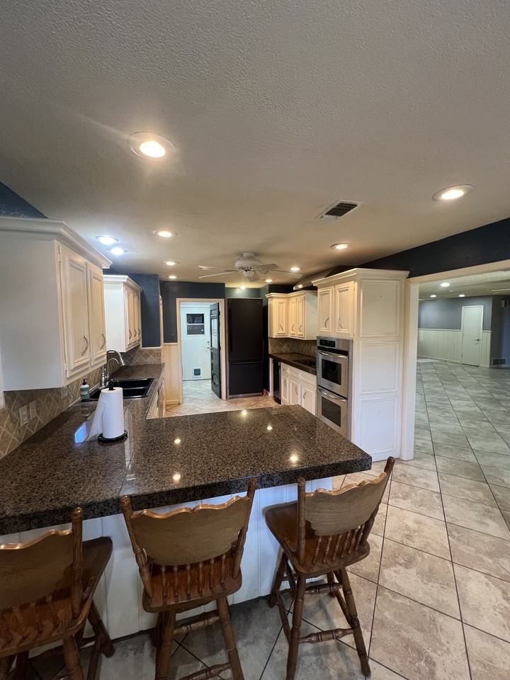 4613 28th St #1 - Photo 4 of 12