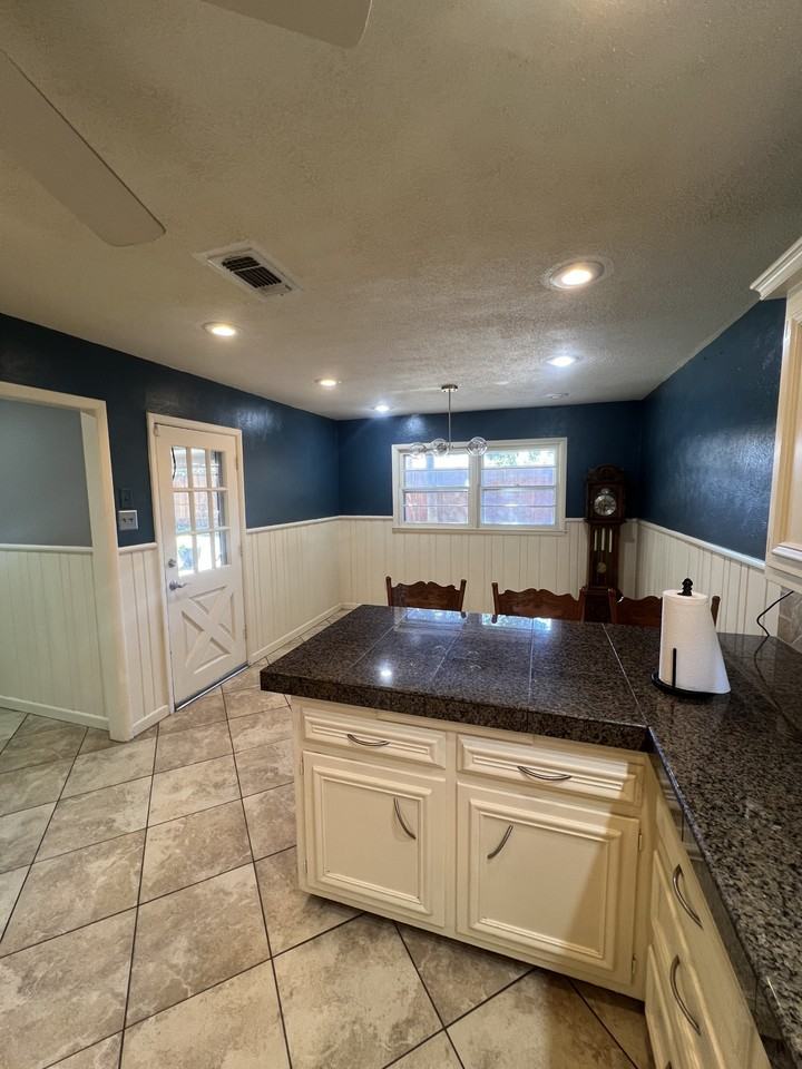 4613 28th St #1 - Photo 5 of 12