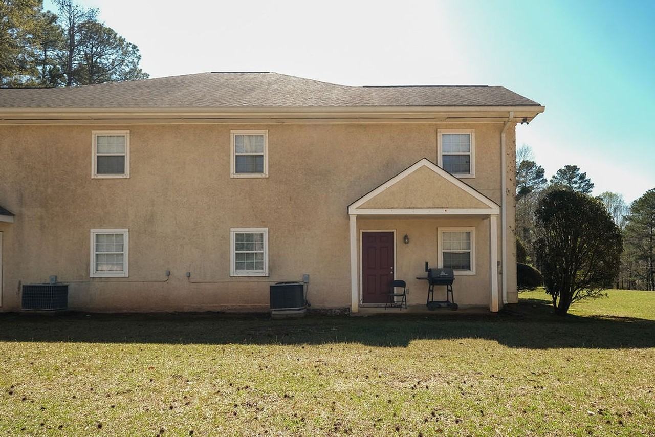 1535 Cedar Shoals Dr #A - Photo 3 of 17