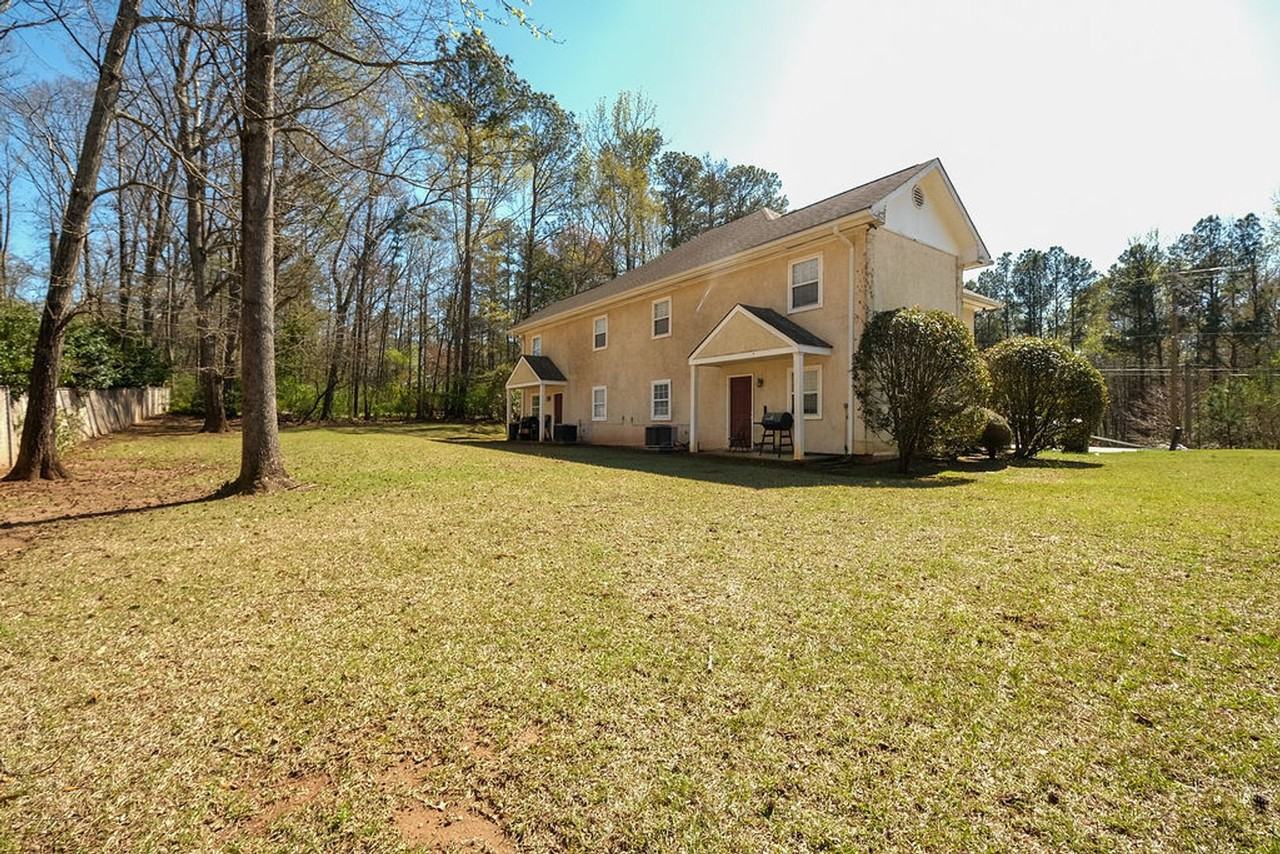 1535 Cedar Shoals Dr #A - Photo 4 of 17