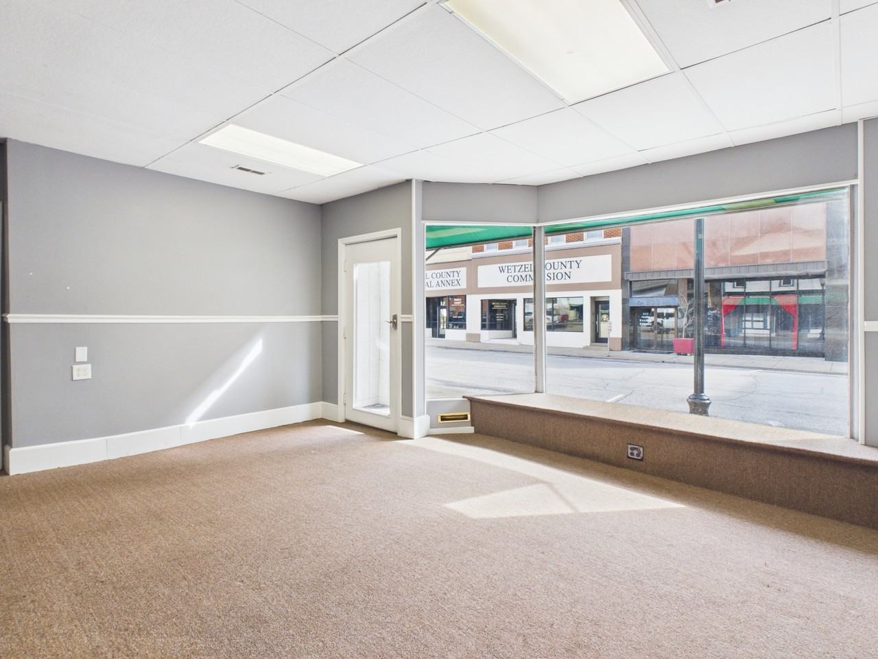 248 Main St - Photo 2 of 14