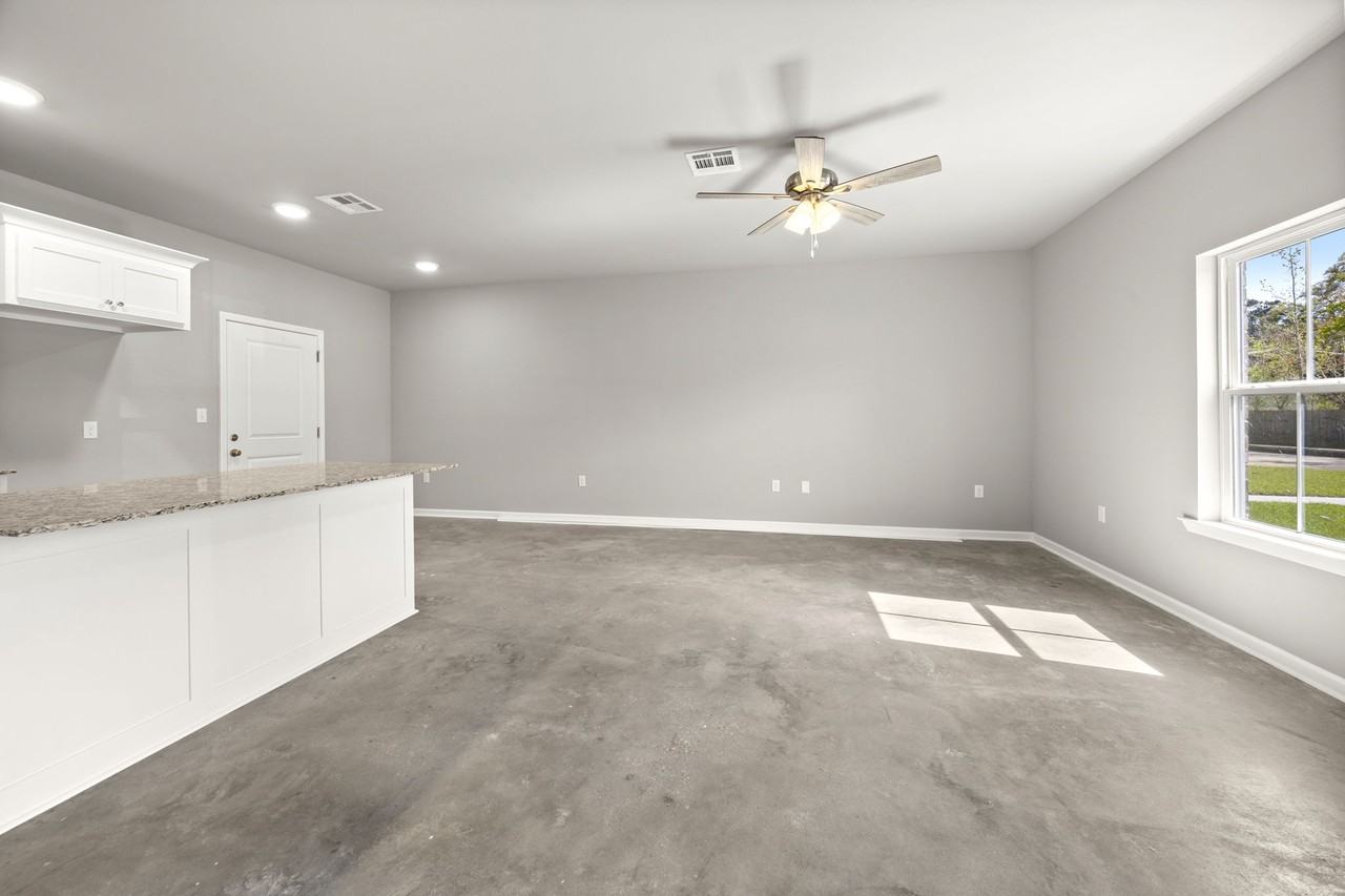 18627 Greenwell Springs Rd #18627-2A - Photo 4 of 20