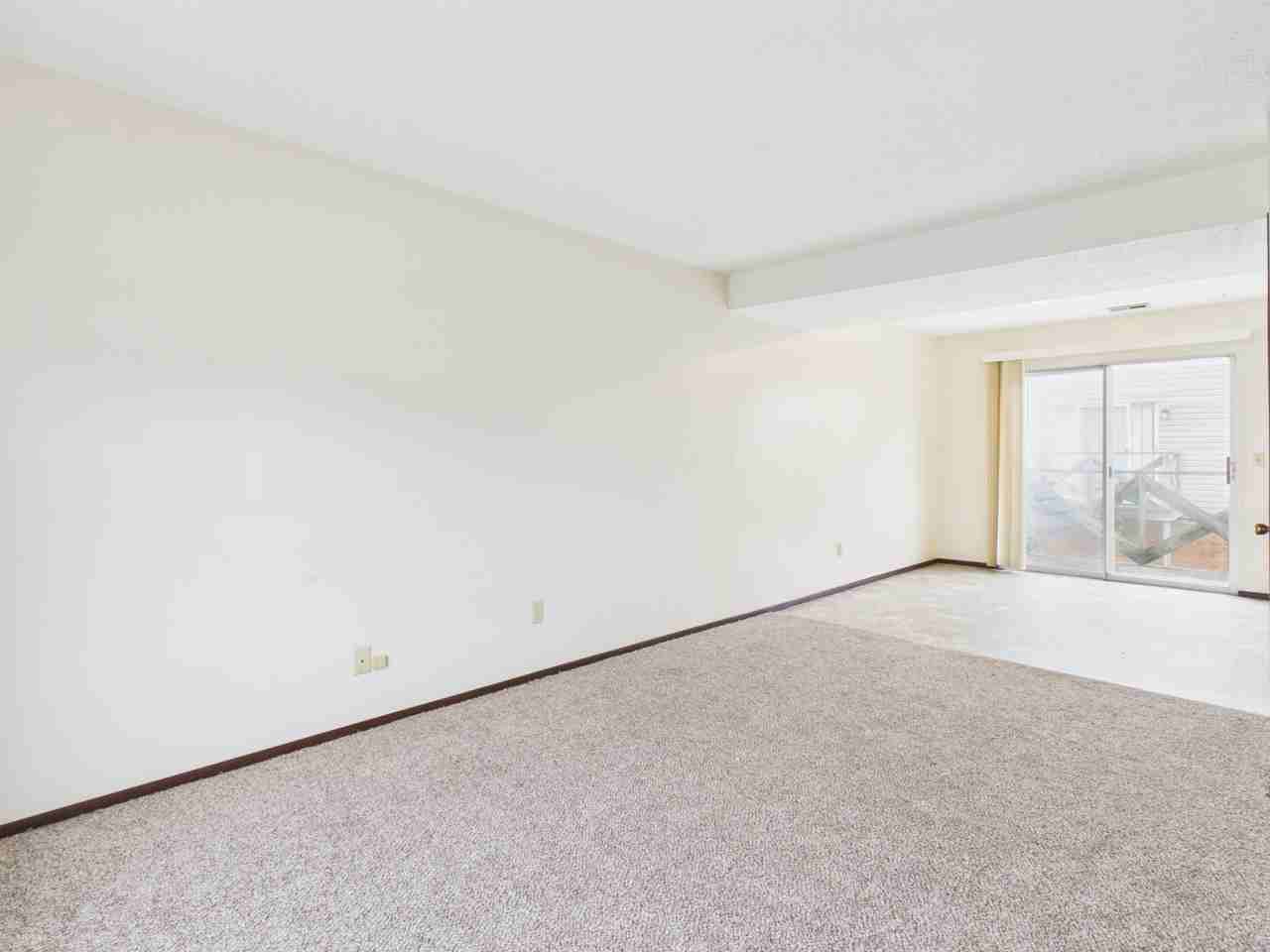 534 Martin Ave - Photo 7 of 18