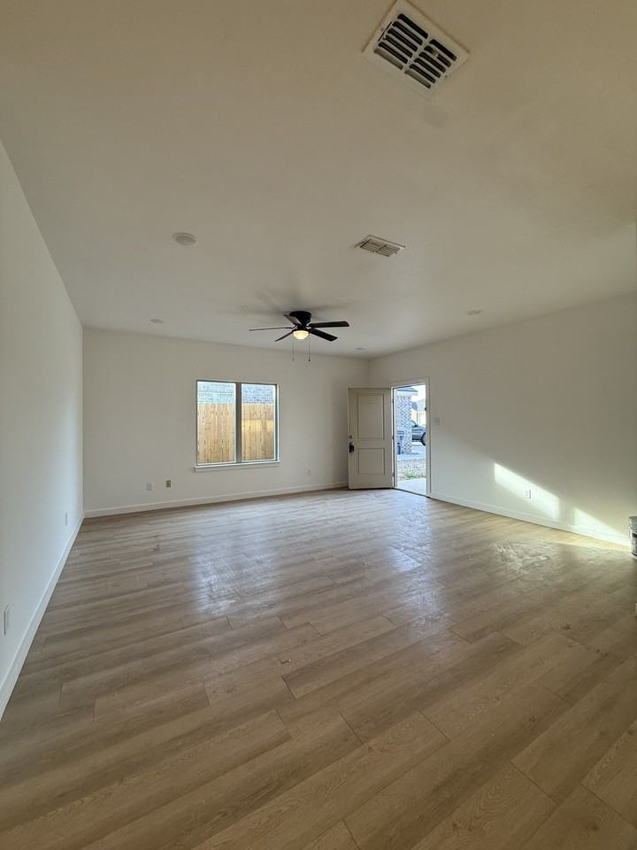 5708 Kemper St #1 - Photo 3 of 17