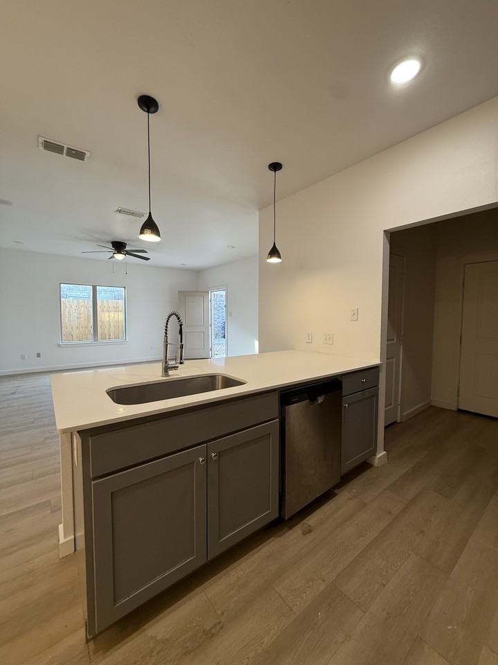 5708 Kemper St #1 - Photo 7 of 17