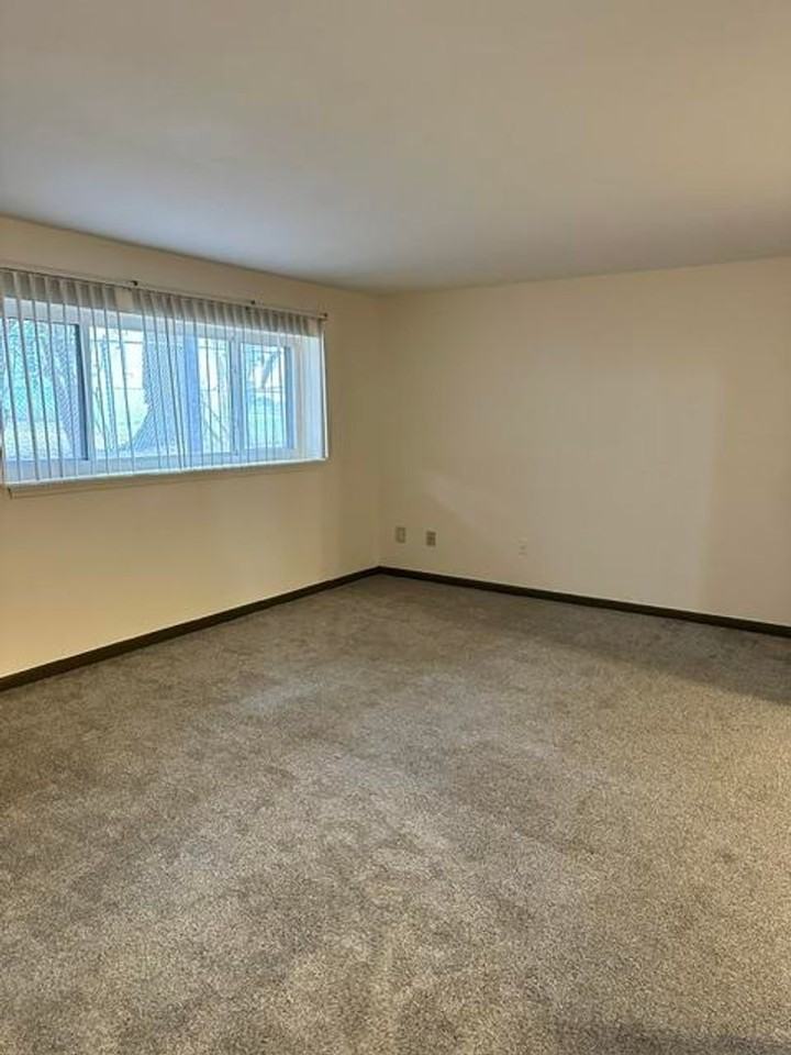 Mount Vernon Apartments - Photo 5 of 11