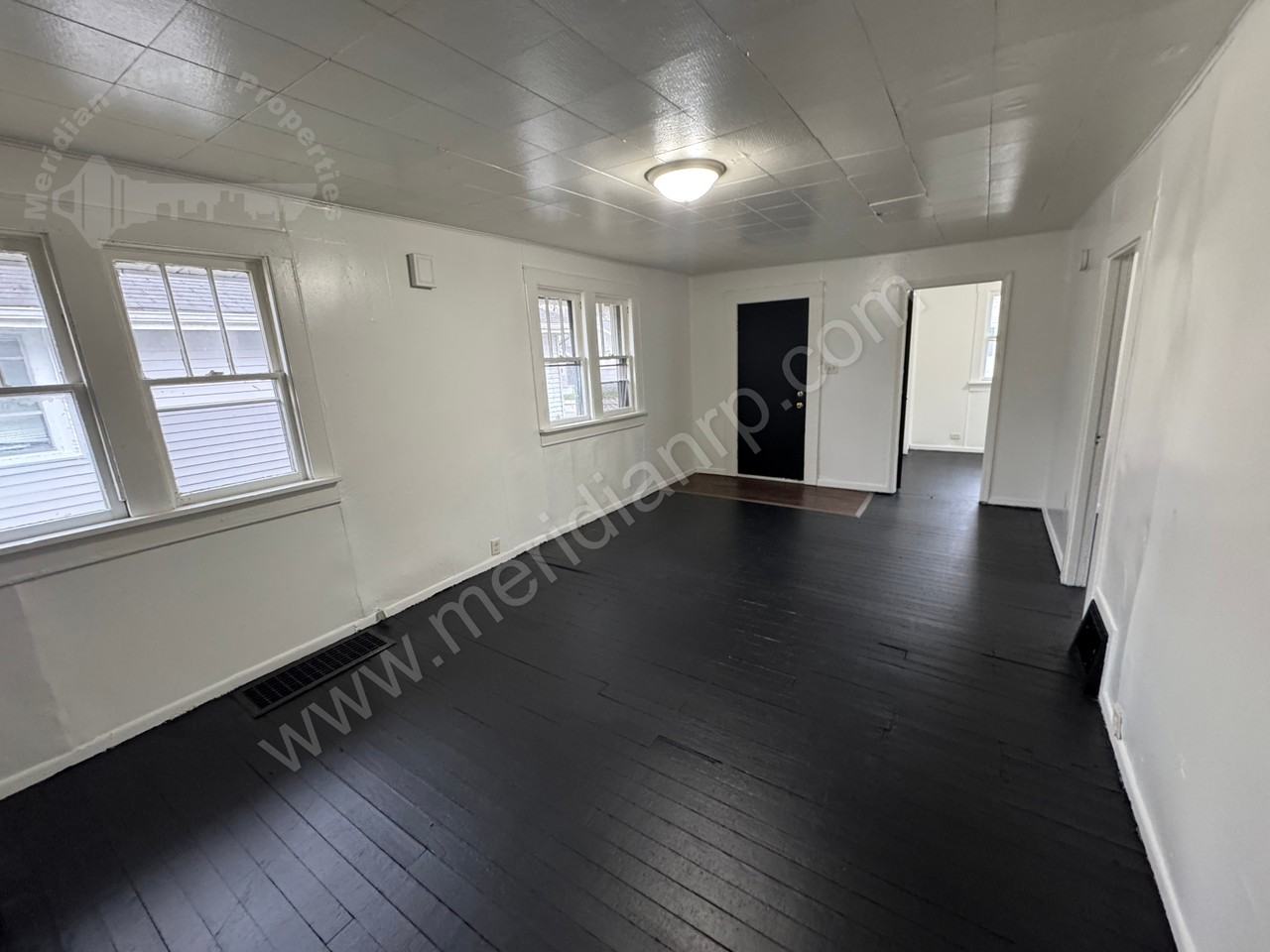 1030 Franklin Ave #1 - Photo 3 of 10