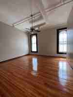 featured image of 122 S Walnut St