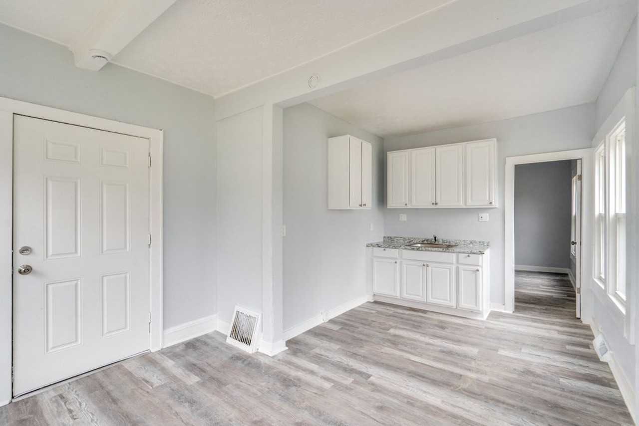 614 Madison - Photo 7 of 23