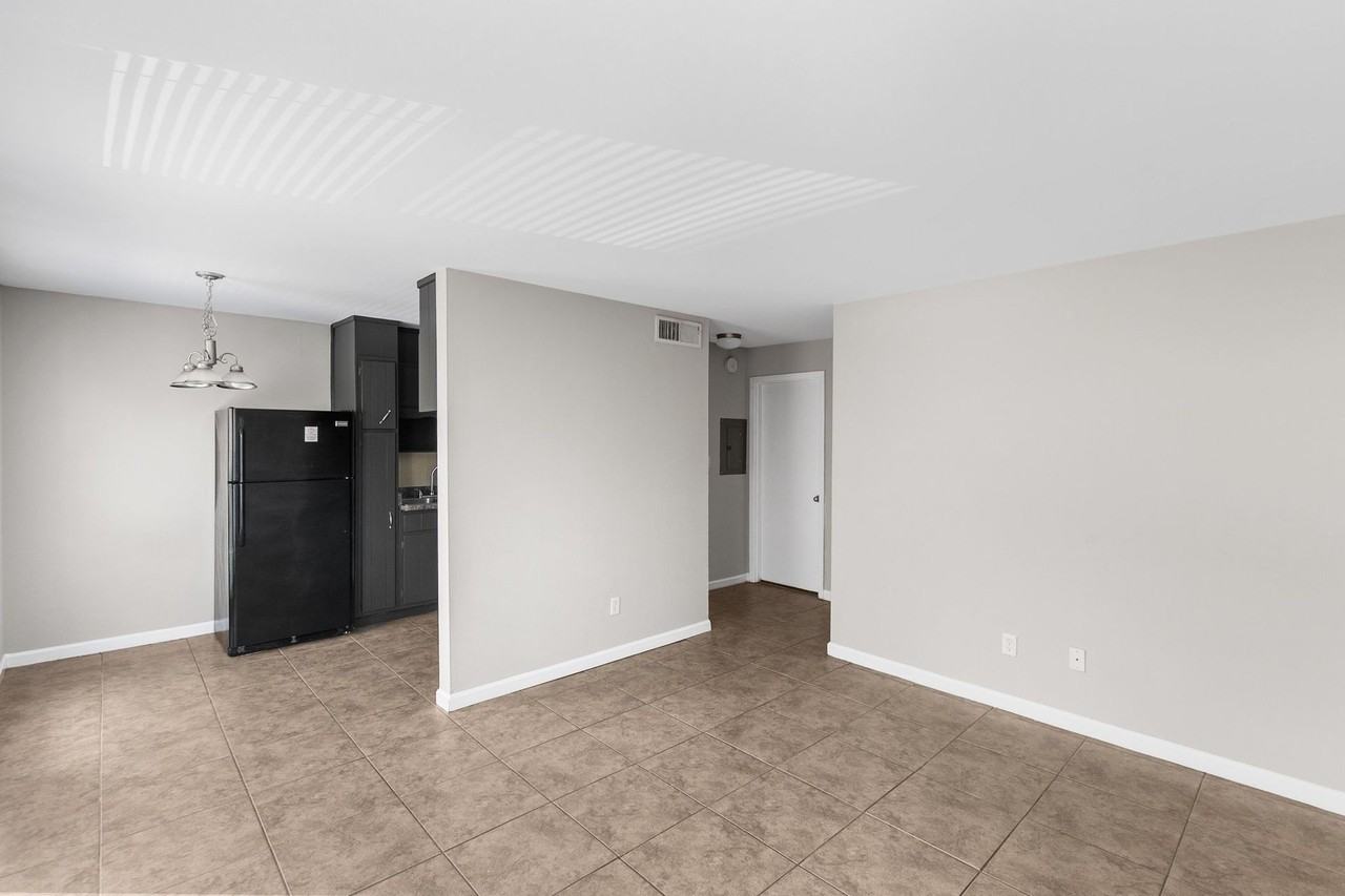 South Hill - Five Points - Photo 2 of 8