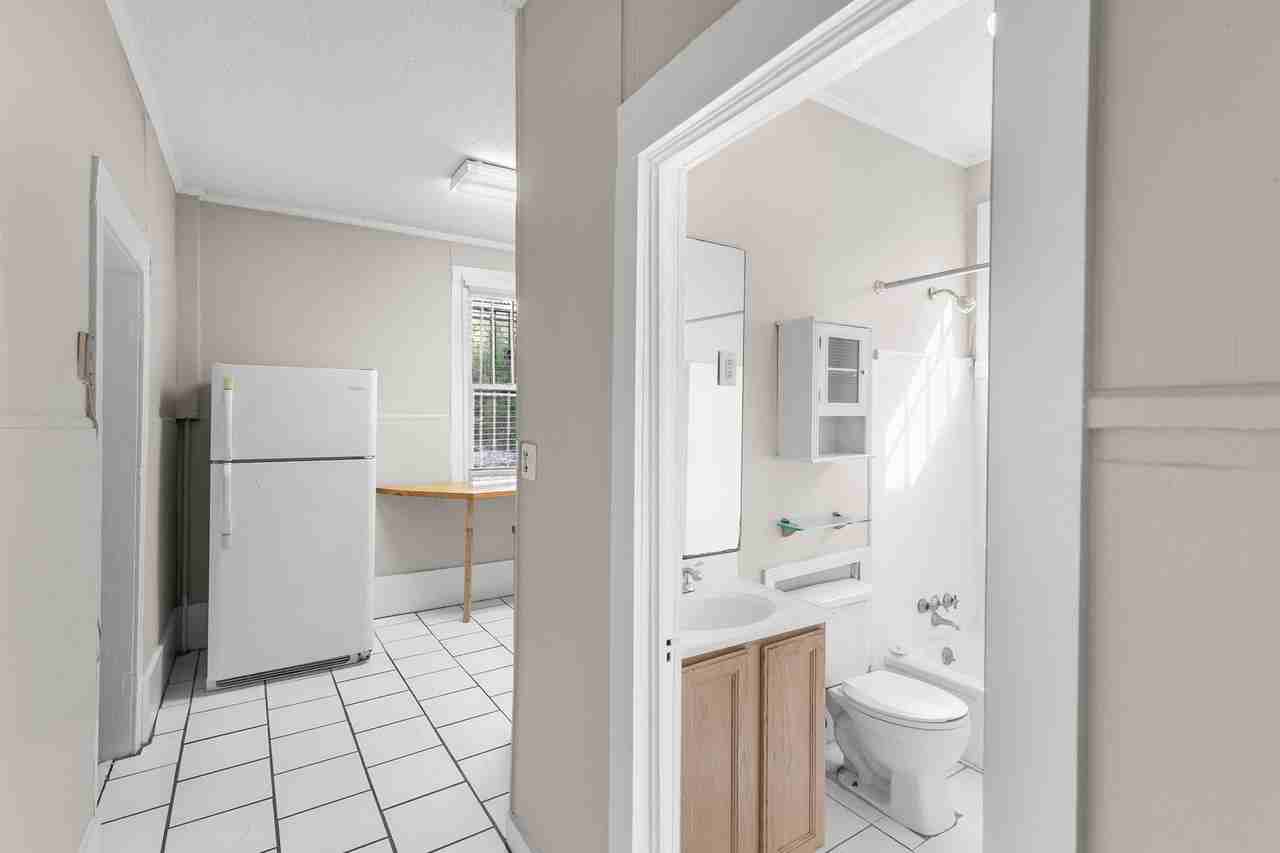 Laurelton Oaks - Photo 6 of 11