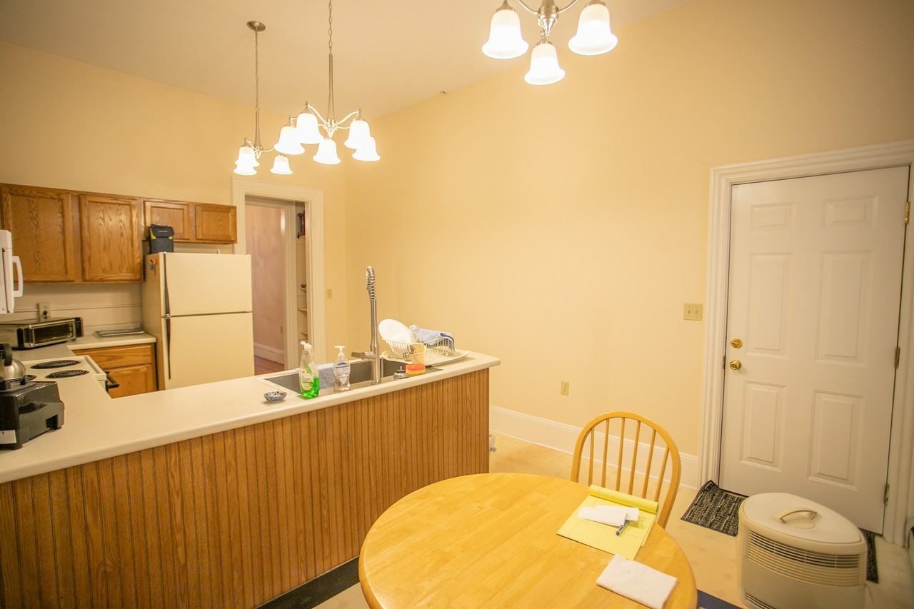 47 Main St #11 - Photo 3 of 20