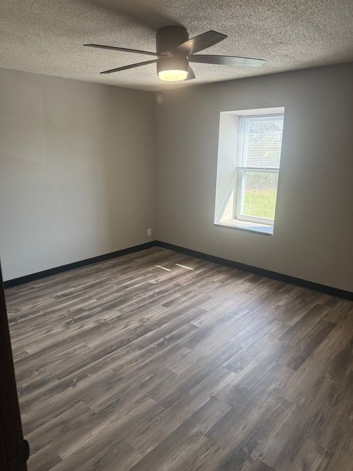 108 Sieville 108 - #111 - Photo 6 of 12