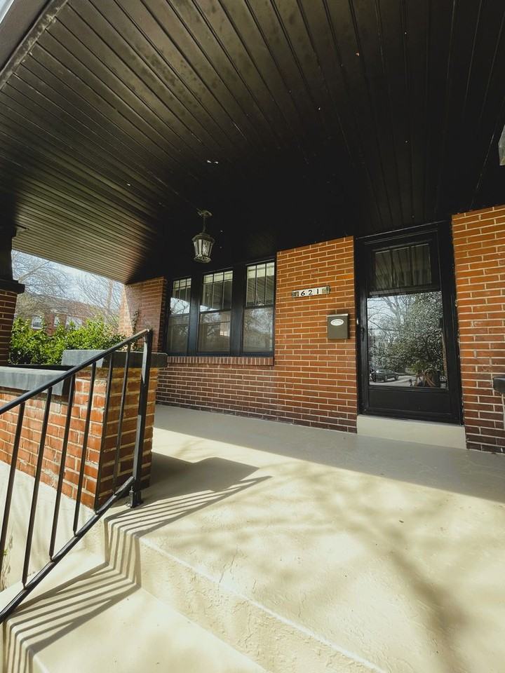 621 Atalanta Ave - Photo 2 of 16