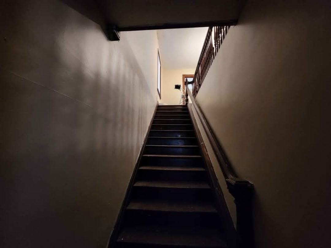 809 Walnut St 2nd Fl #2 - Photo 2 of 12