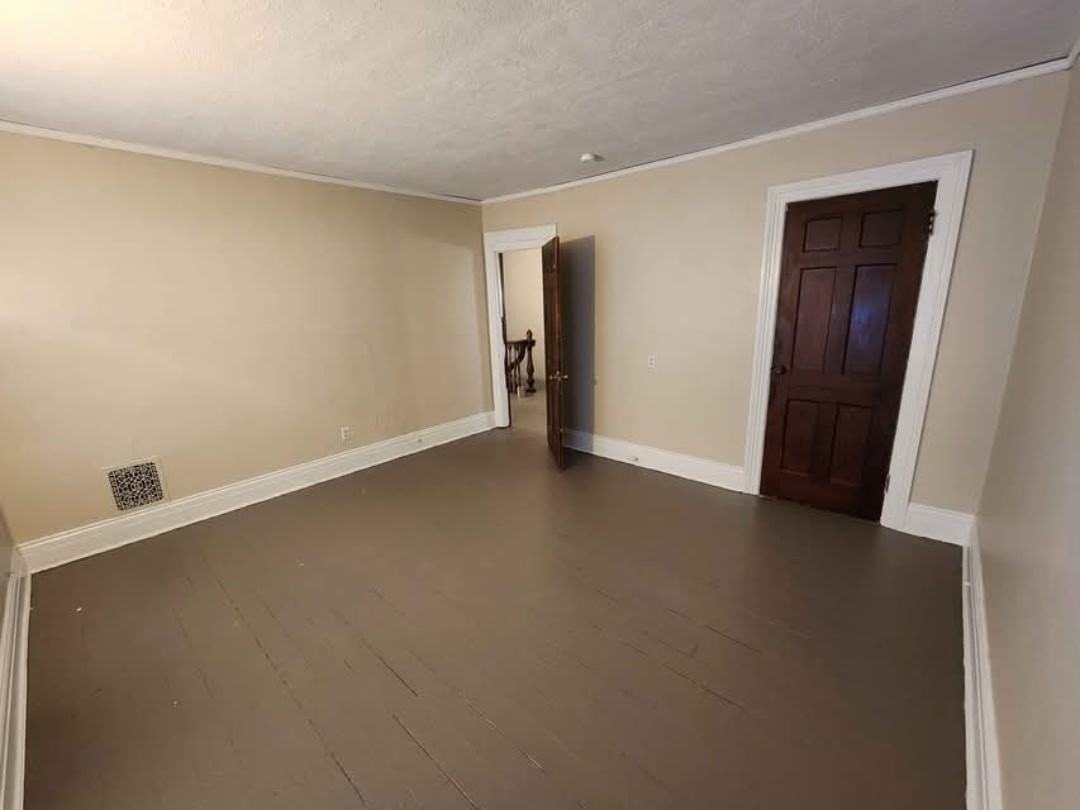 809 Walnut St 2nd Fl #2 - Photo 5 of 12