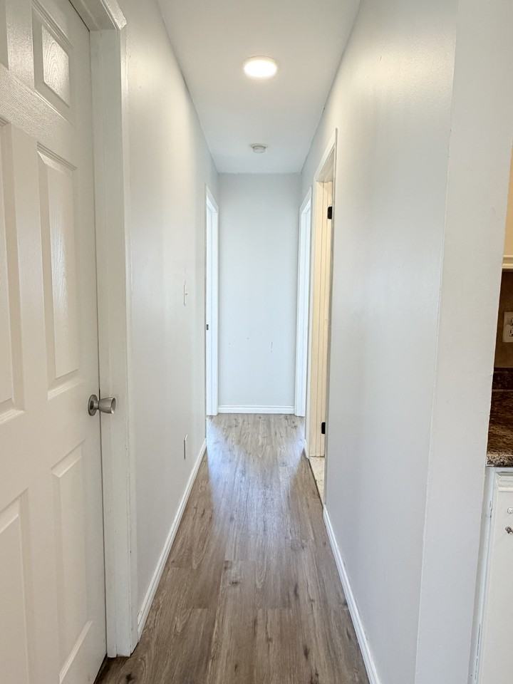 423 Bruce Ave #4 - Photo 7 of 14