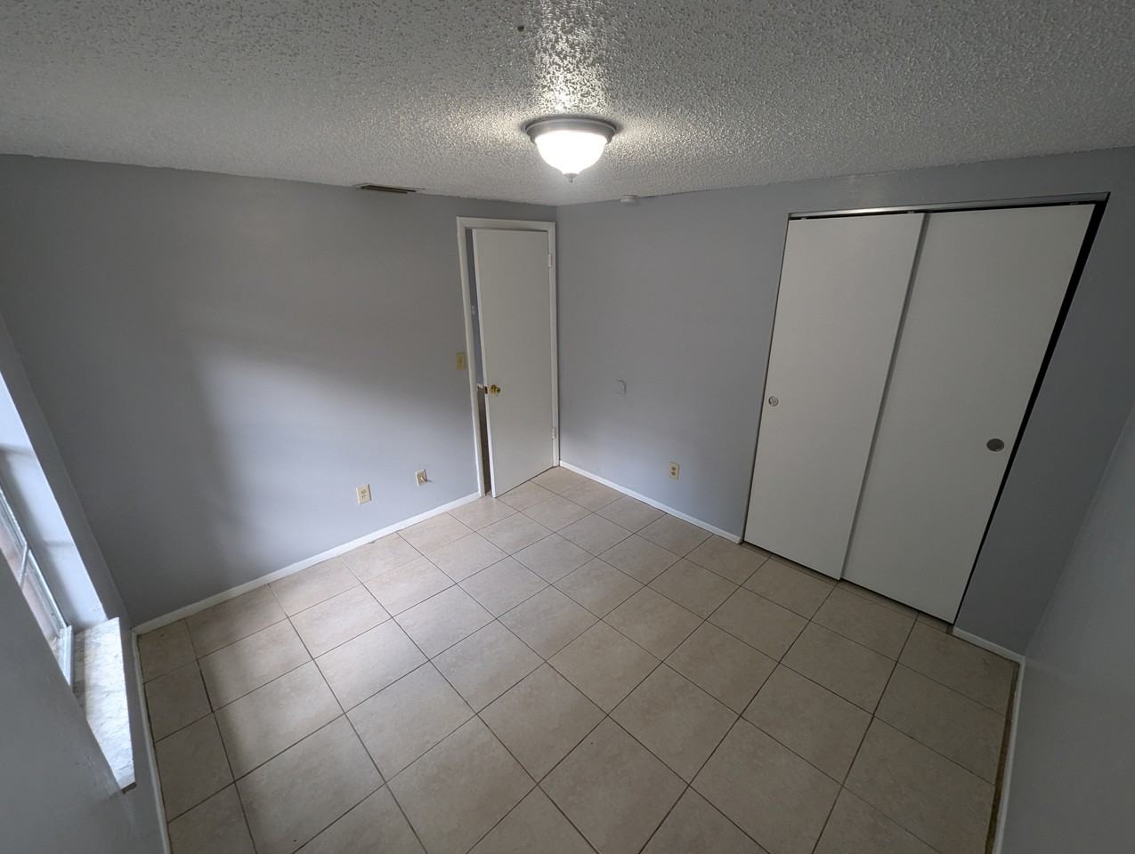 919 59th Avenue Dr E #919 - Photo 6 of 24