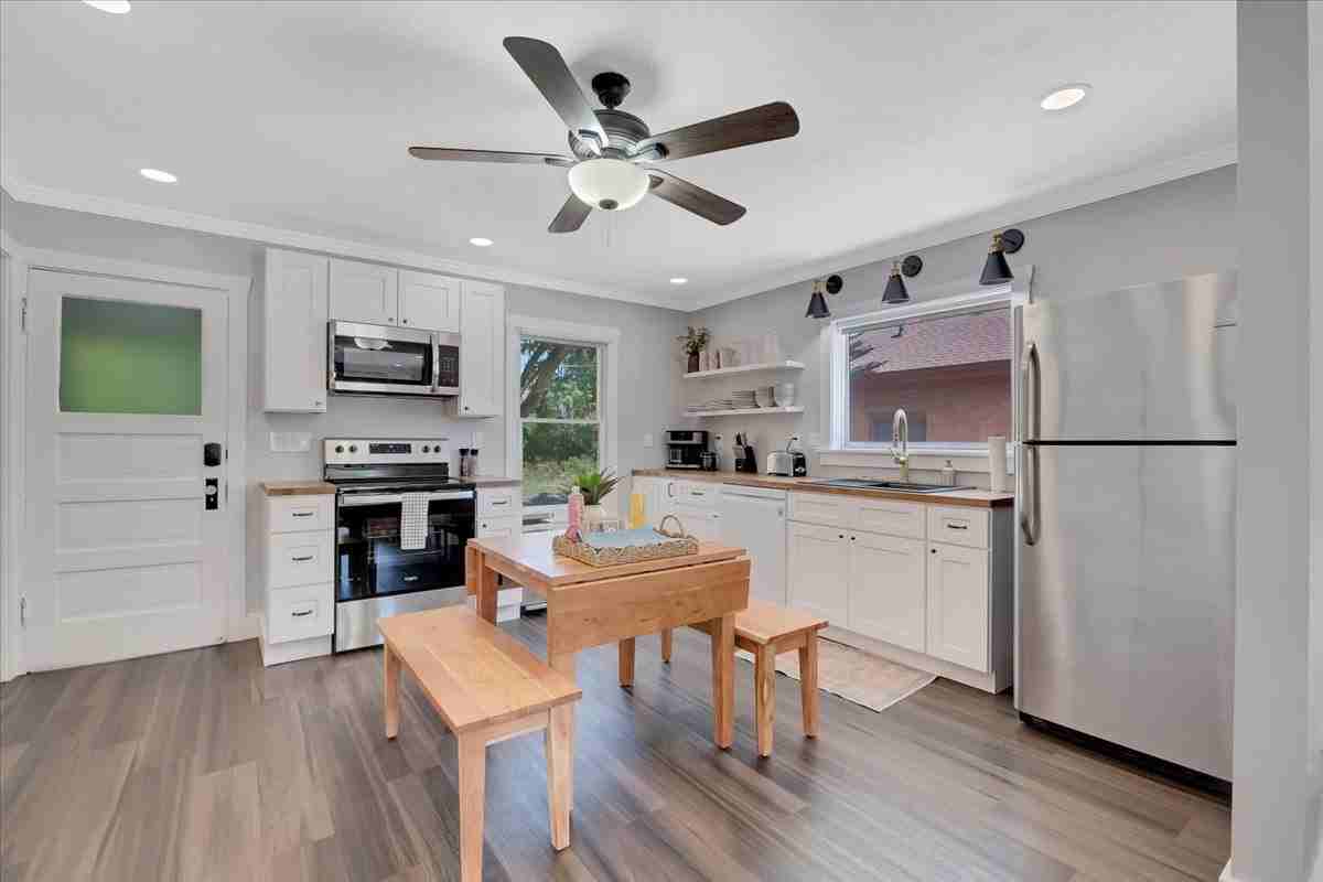 355 E 400 N #1 - Photo 3 of 25