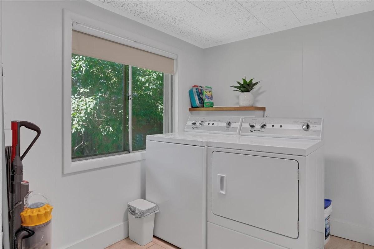 355 E 400 N #1 - Photo 7 of 25