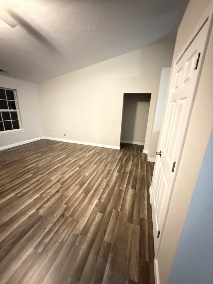 2573 Landing Ter #1 - Photo 6 of 42