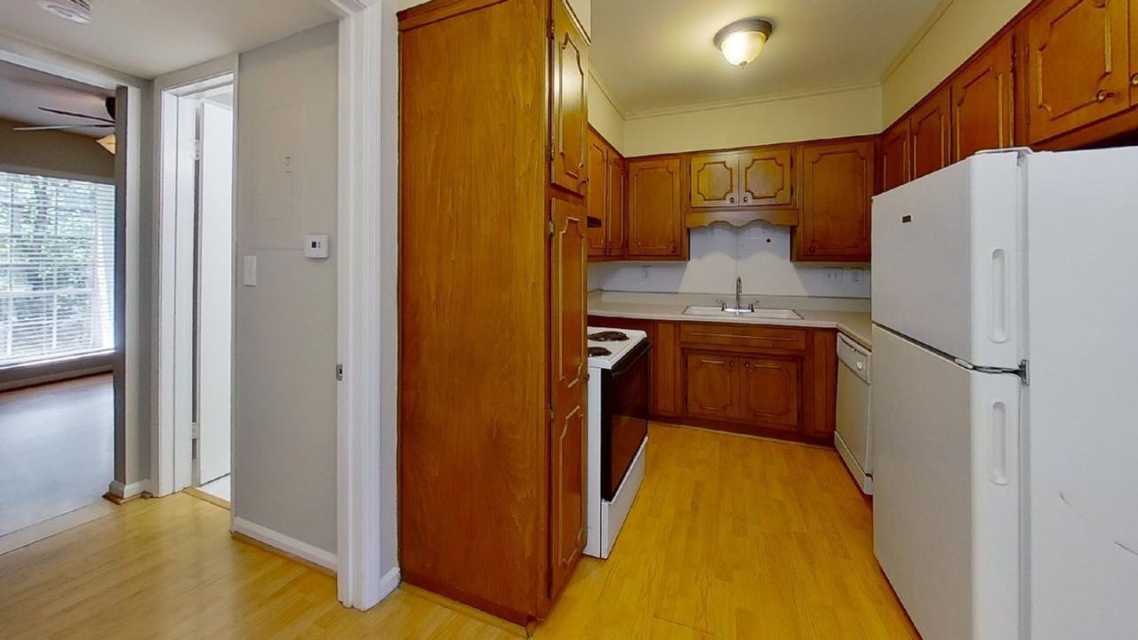 Donegal Place - Photo 2 of 13