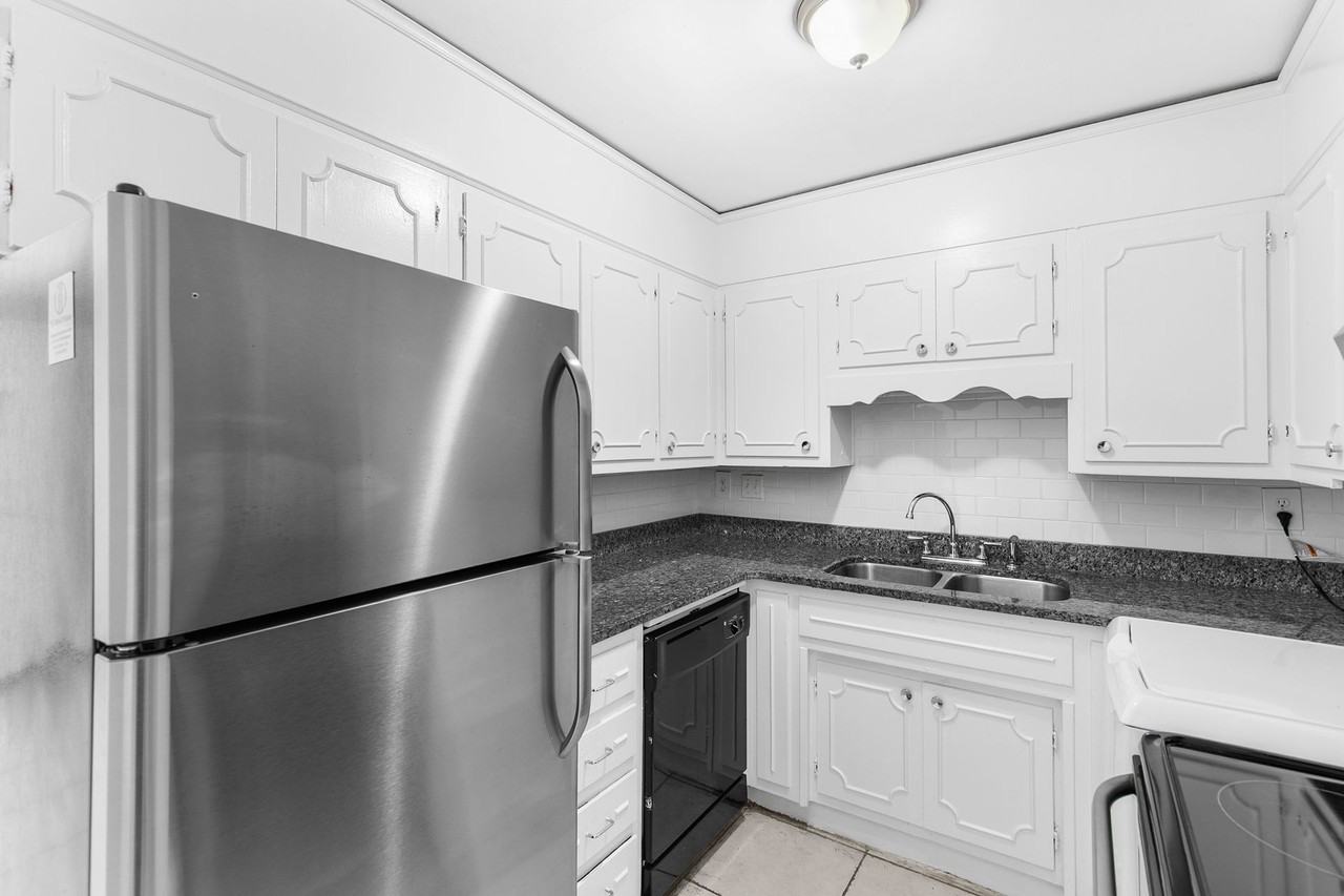 Donegal Place - Photo 7 of 13
