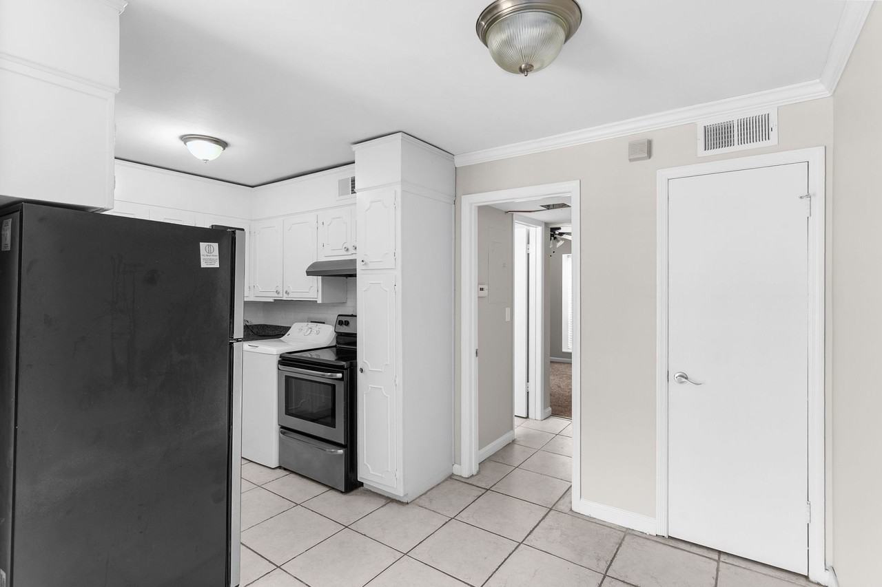 Donegal Place - Photo 7 of 45