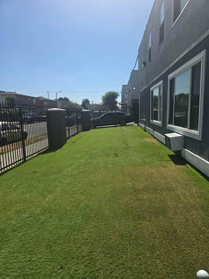 8919, 8931, 8941 & 8955 Columbus Avenue - Photo 5 of 5