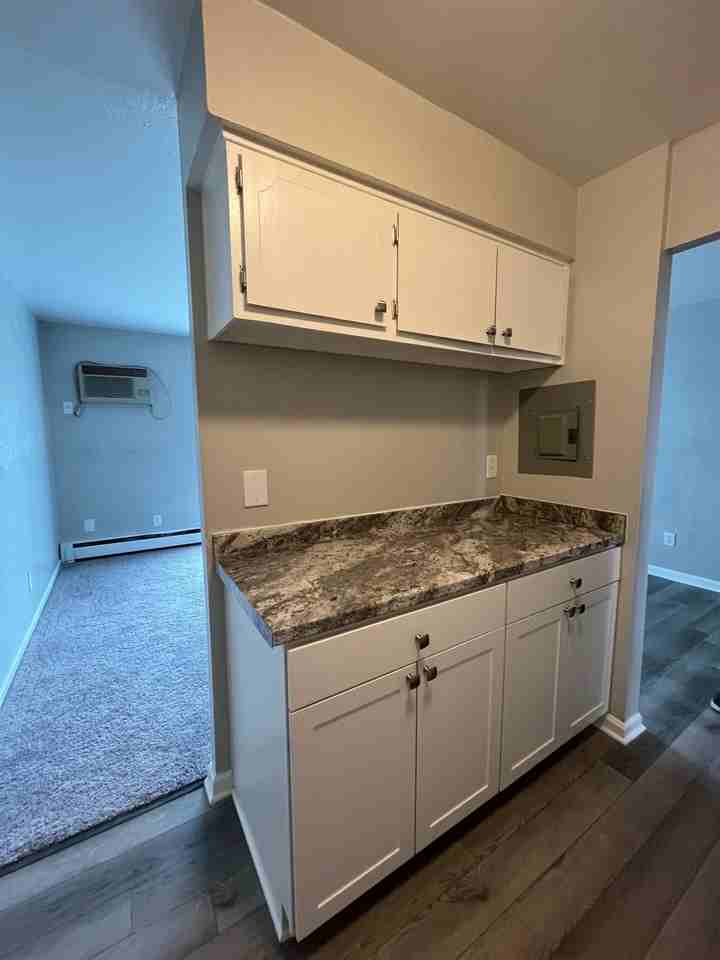 650 Hoyt - Photo 2 of 4