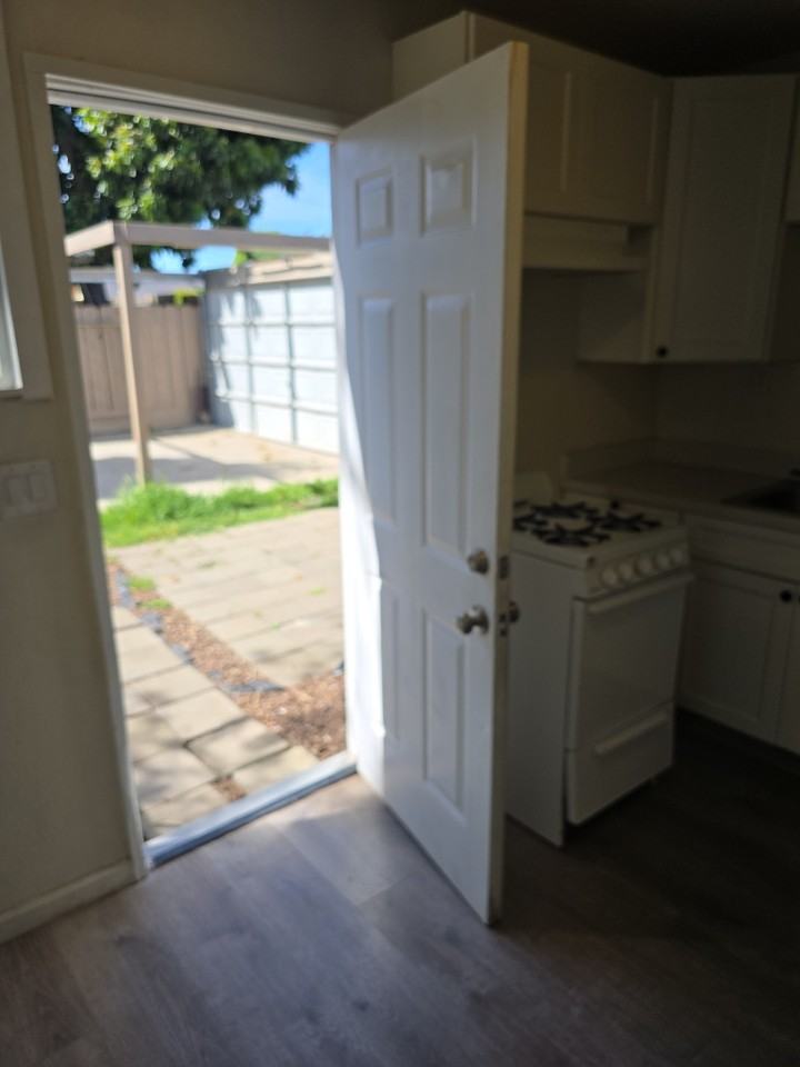 715 East Roseburg AvenueBack #1 - Photo 2 of 17